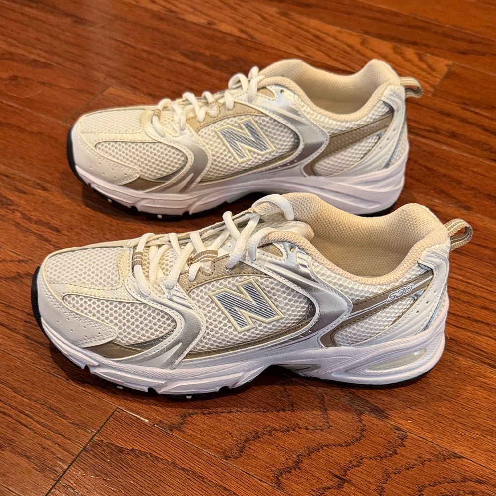 New Balance 530 Unisex Sneakers - White/Beige